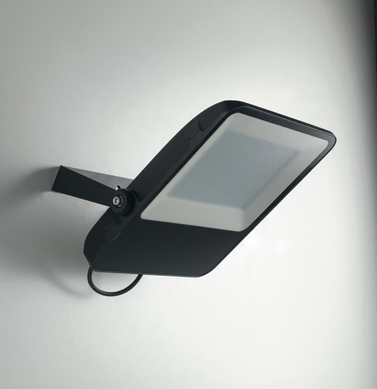 Proiettore per esterno IP65 alluminio nero luce 4000-6000°k varie potenze TAURUS Proiettore per esterno IP65 alluminio nero luce 4000-6000°k varie potenze TAURUS
